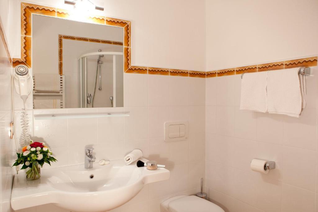 Hotel-Garni Appartement Gartenheim Scena Szoba fotó